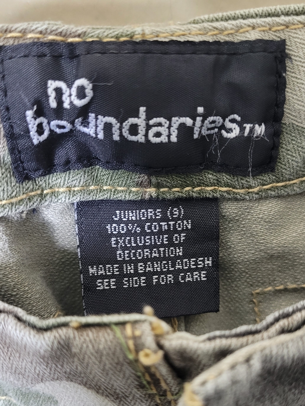 No Boundaries Vintage Y2K  Camo Cargo Pants - Picture 7 of 7